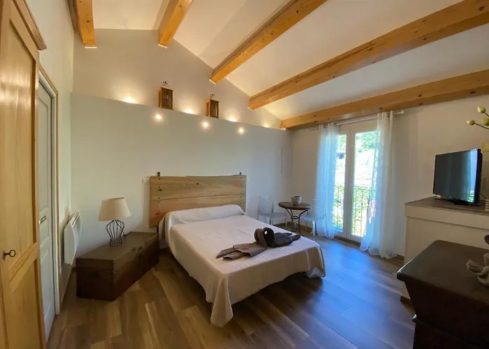 A Mandria, Appartements Avec Cuisine 30M2, Patio, Vue Montagnes Et Citadelle, 5 Minutes A Pied Du Centre Ville Et Des Rivieres