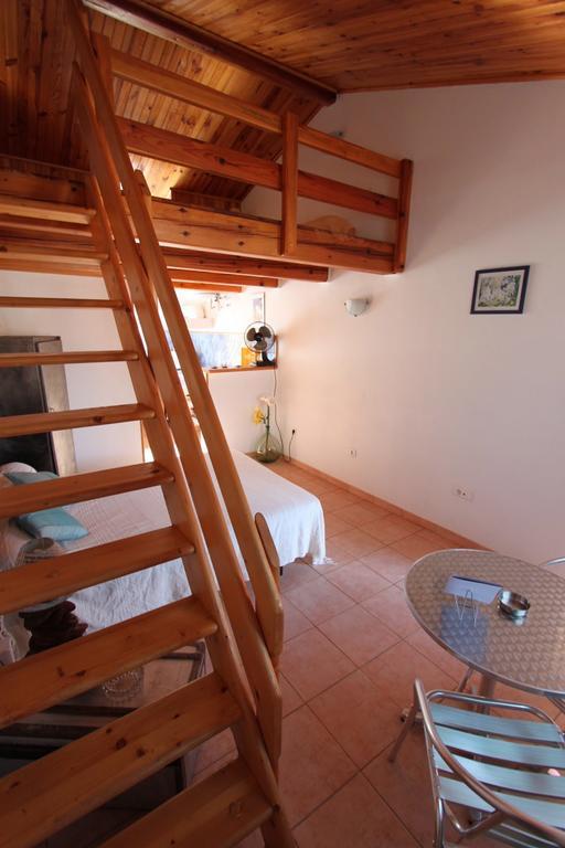 Holiday home Mandria Mountain View Apartments: Centrally Located Patio