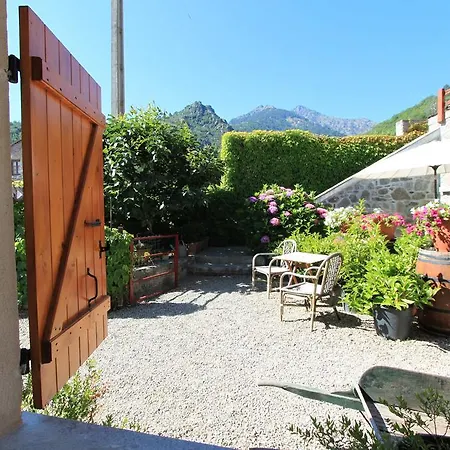 A MANDRIA, appartements avec cuisine 30m2, patio, vue Montagnes et citadelle, 5 minutes à pied du centre ville et des rivières Corte  Quarto foto