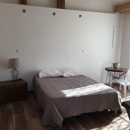 A MANDRIA, appartements avec cuisine 30m2, patio, vue Montagnes et citadelle, 5 minutes à pied du centre ville et des rivières Corte  Exterior foto