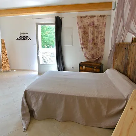 A MANDRIA, appartements avec cuisine 30m2, patio, vue Montagnes et citadelle, 5 minutes à pied du centre ville et des rivières Corte  Exterior foto