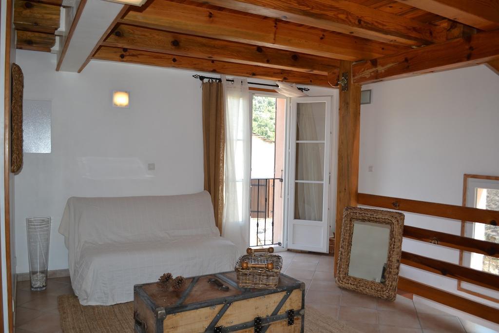A Mandria, Avec Cuisine 30m2, Patio, Vue Montagnes Et Citadelle, 5 Minutes à Pied Du Centre Et Des Rivières