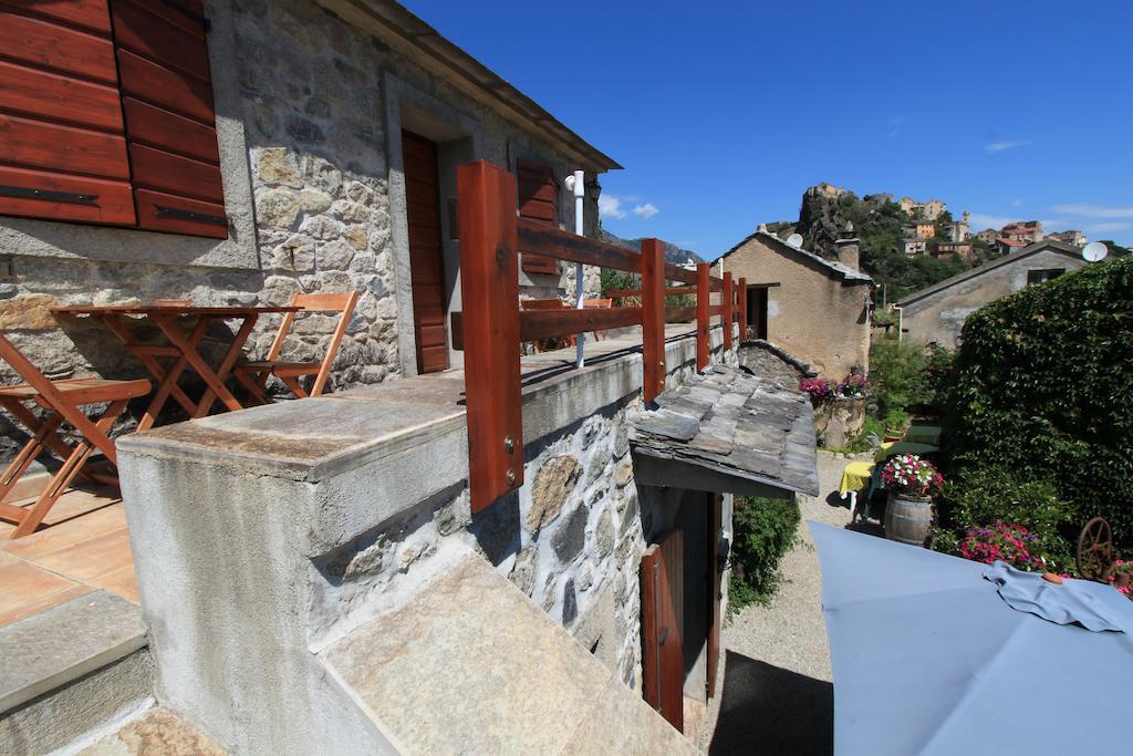 Hébergement de vacances A Mandria, Avec Cuisine 30m2, Patio, Vue Montagnes Et Citadelle, 5 Minutes à Pied Du Centre Et Des Rivières *