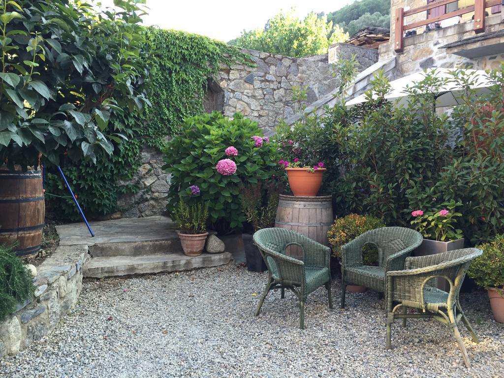 Hébergement de vacances A Mandria, Avec Cuisine 30m2, Patio, Vue Montagnes Et Citadelle, 5 Minutes à Pied Du Centre Et Des Rivières