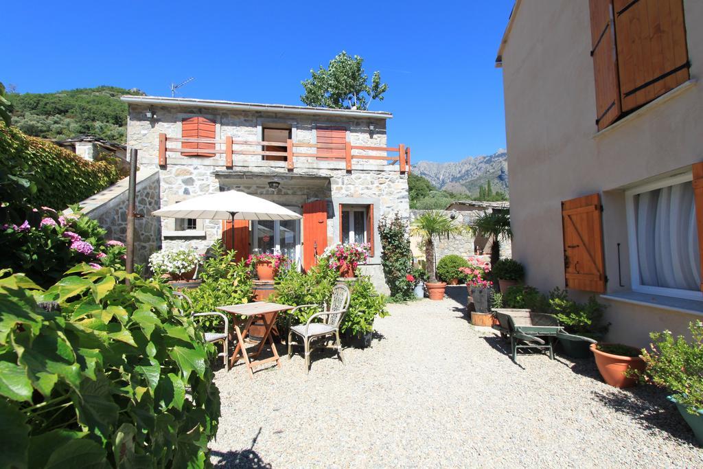 A Mandria, Avec Cuisine 30m2, Patio, Vue Montagnes Et Citadelle, 5 Minutes à Pied Du Centre Et Des Rivières